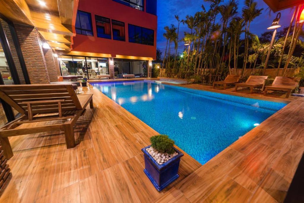 Thongtara House Boutique Srinakarin Hotel Bangkok Exterior foto