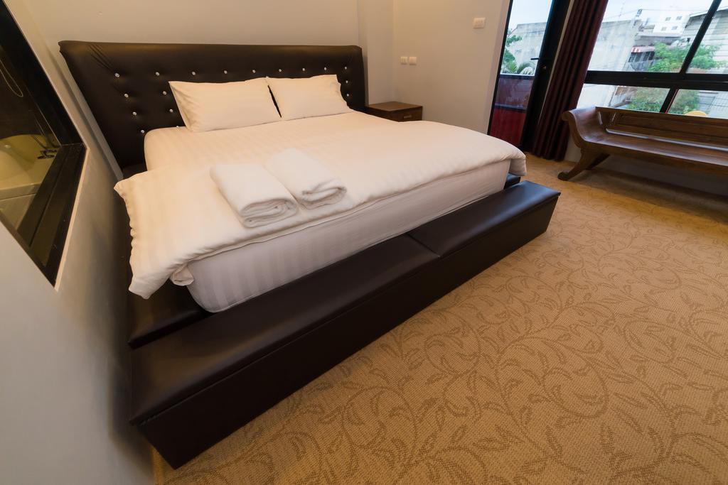 Thongtara House Boutique Srinakarin Hotel Bangkok Cameră foto